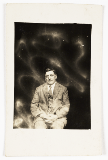 <b>Author:</b> William Hope<br>
<b>Source:</b> National Science and Media Museum<br>
<b>License:</b> <a href="https://creativecommons.org/publicdomain/zero/1.0/" target="_blank" rel="noopener">Public domain</a>