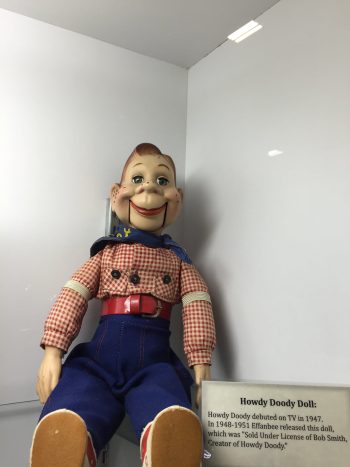 <b>Author:</b> Mrs. Gemstone<br>
<b>License:</b> <a href="https://creativecommons.org/licenses/by-sa/2.0/" target="_blank" rel="noopener">CC BY-SA 2.0</a> Howdy Doody Doll Flickr Mrs Gemstone CC BY SA 2 0