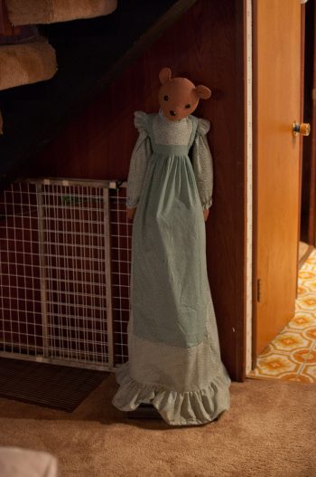 <b>Author:</b> Mills Baker<br>
<b>License:</b> <a href="https://creativecommons.org/licenses/by/2.0/" target="_blank" rel="noopener">CC BY 2.0</a> THIS IS THE CREEPIEST VACCUM CLEANER COVER EVER Flickr Mills Baker CC BY 2 0