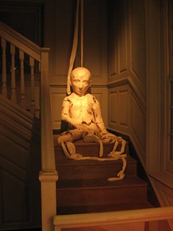 <b>Author:</b> calamity_sal<br>
<b>License:</b> <a href="https://creativecommons.org/licenses/by/2.0/" target="_blank" rel="noopener">CC BY 2.0</a> hello creepy installation art Flickr calamity sal CC BY 2 0
