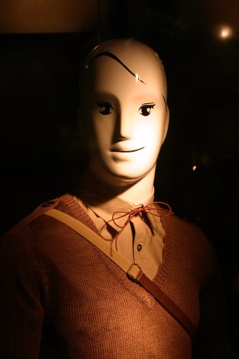 <b>Author:</b> Jason<br>
<b>License:</b> <a href="https://creativecommons.org/licenses/by-nc-sa/2.0/" target="_blank" rel="noopener">CC BY-NC-SA</a> the uncanny valley Flickr Jason CC BY NC SA 2 0