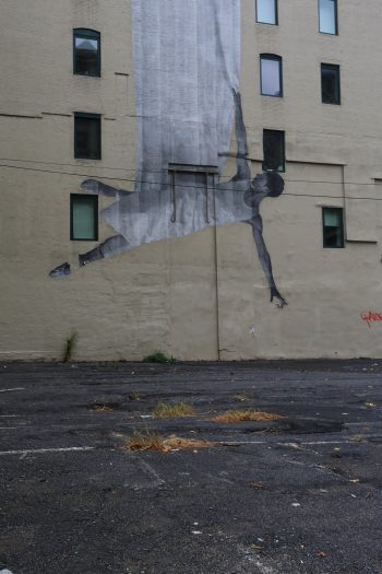 <b>Author:</b> Paul Sableman<br>
<b>License:</b> <a href="https://creativecommons.org/licenses/by/2.0/" target="_blank" rel="noopener">CC BY 2.0</a> Mural Flickr Paul Sableman CC BY 2 0
